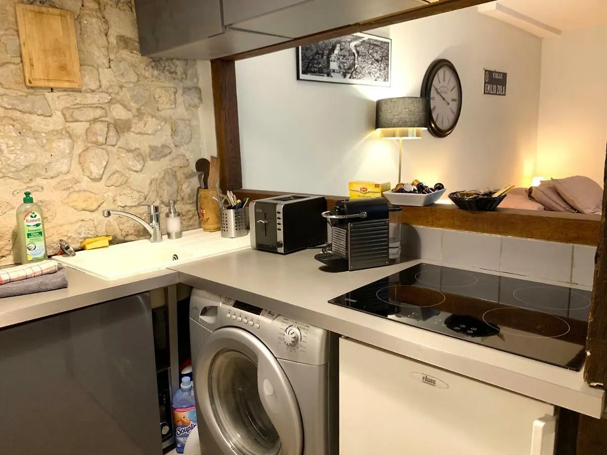 Lovely Studio Le Marais Parigi